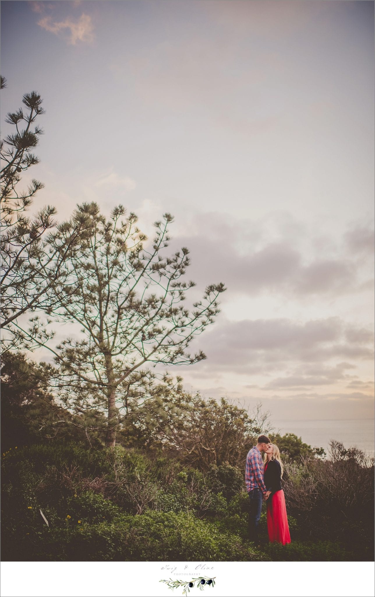 engagement pictures by the ocean