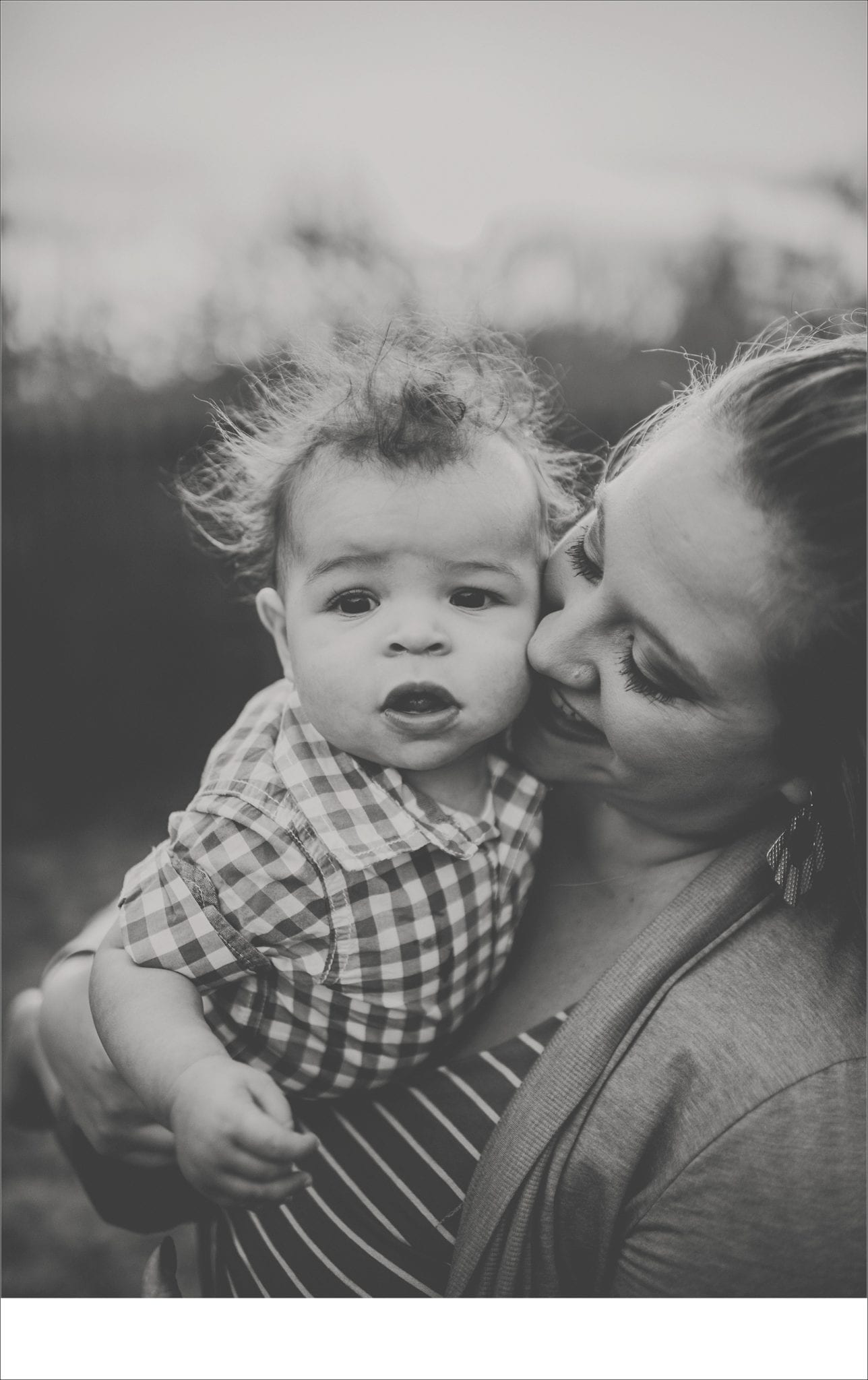 moms and babies, happy babies, happy parents, madison photography