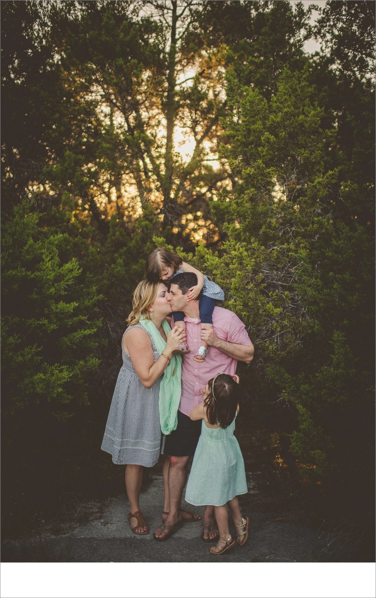 outdoor family and couple sessions, kids, siblings, sisters