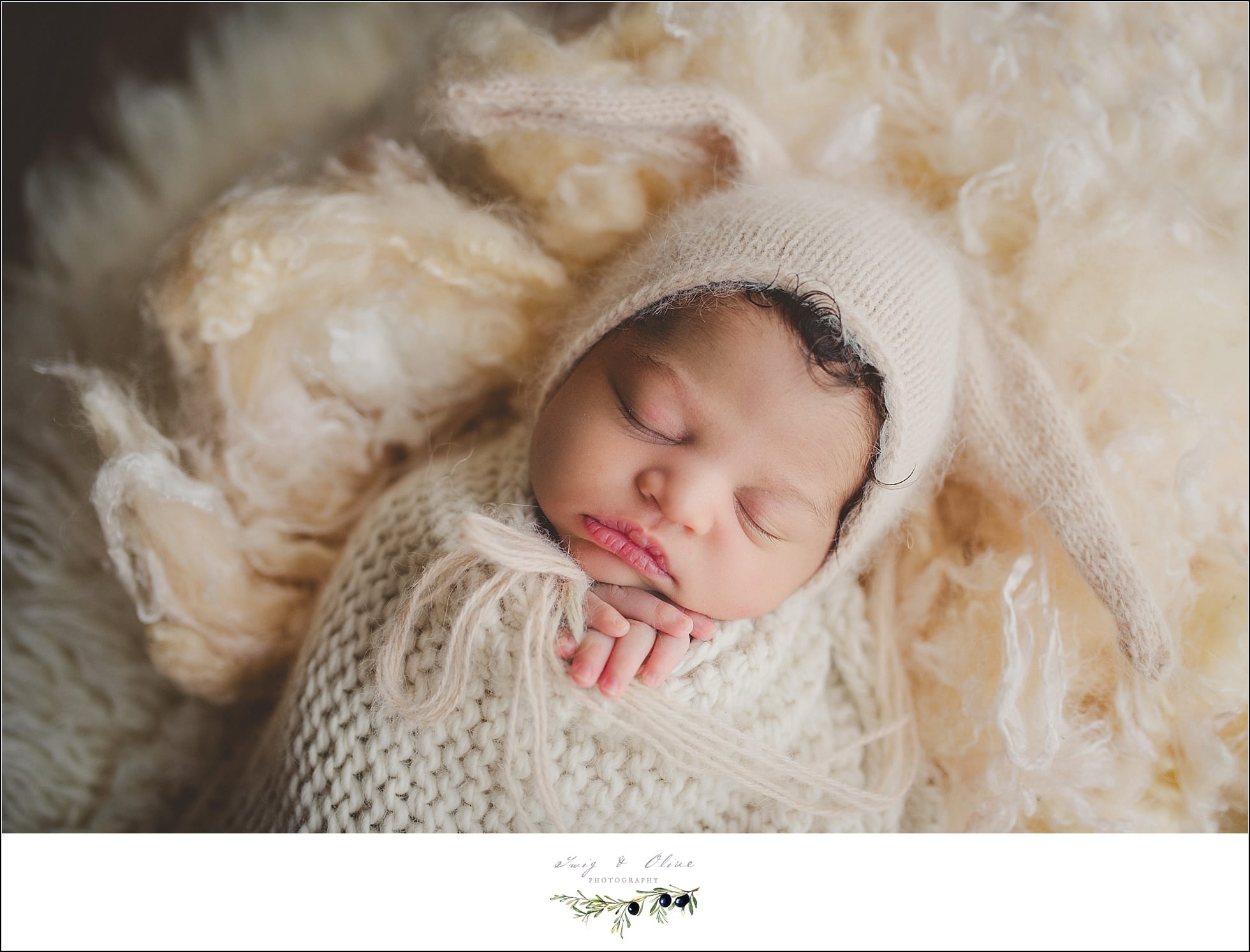 newborns, twig and olive photography, babies, bonnets,  blankets, swaddled, angelic, cherub, Fire Valley Las Vegas NV, Twig and Olive photography, newborn sessions