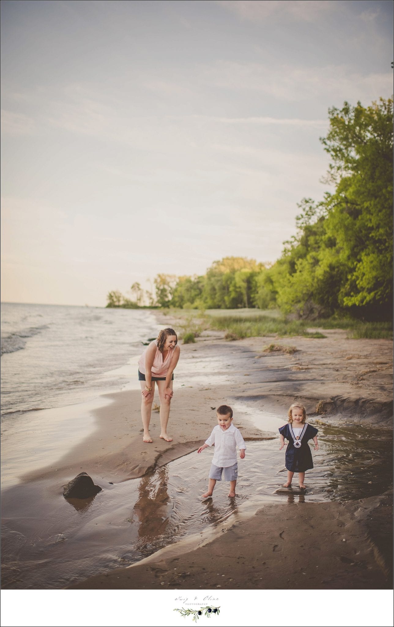 three kids, parents, family sessions