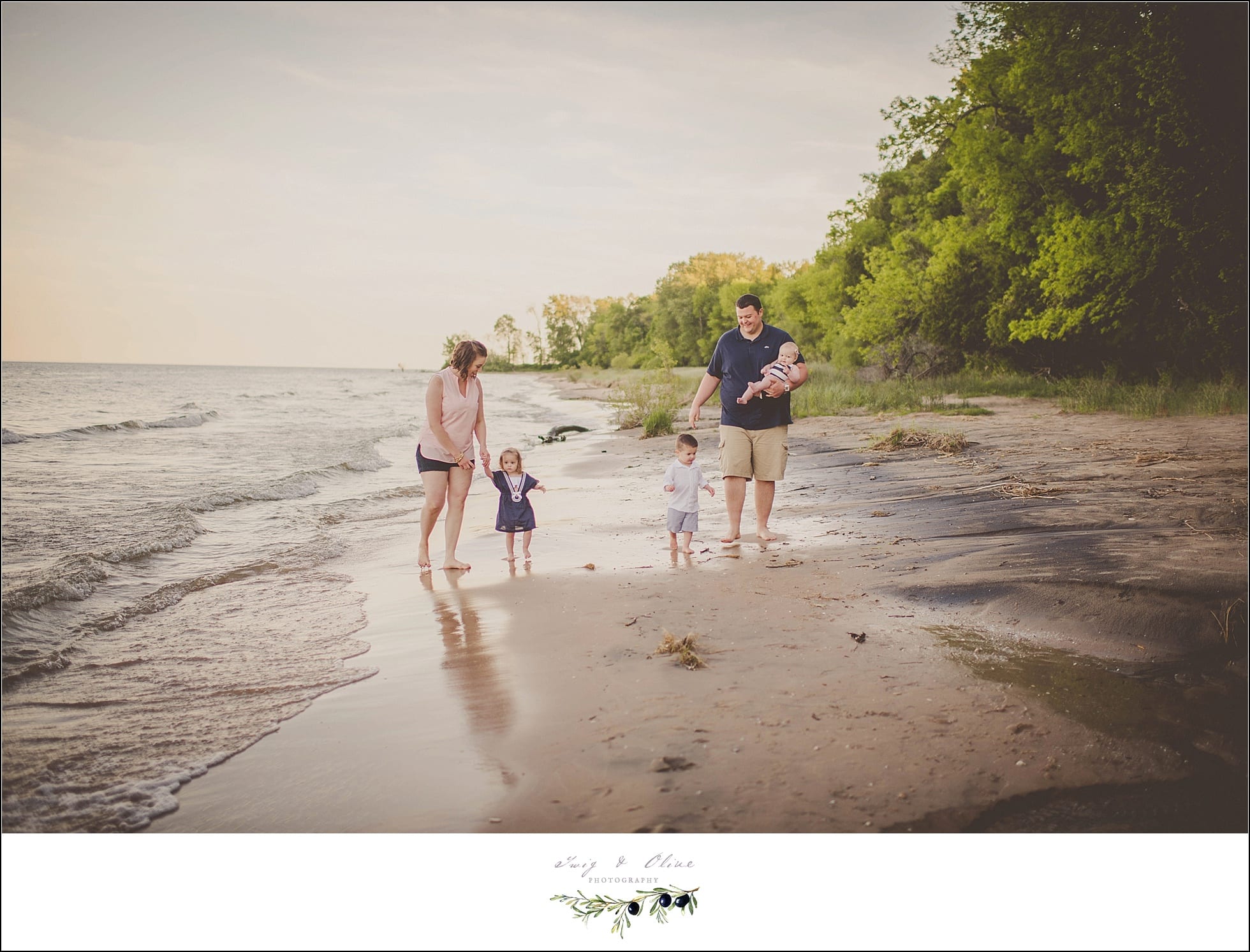 beach run, happy kids, happy parents, family sessions